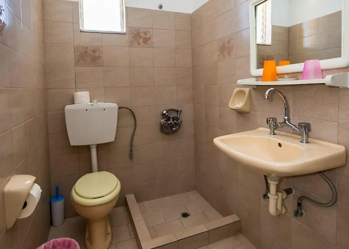 Anagros ホテル 2*