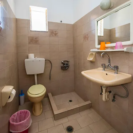 Anagros Hotel 2*